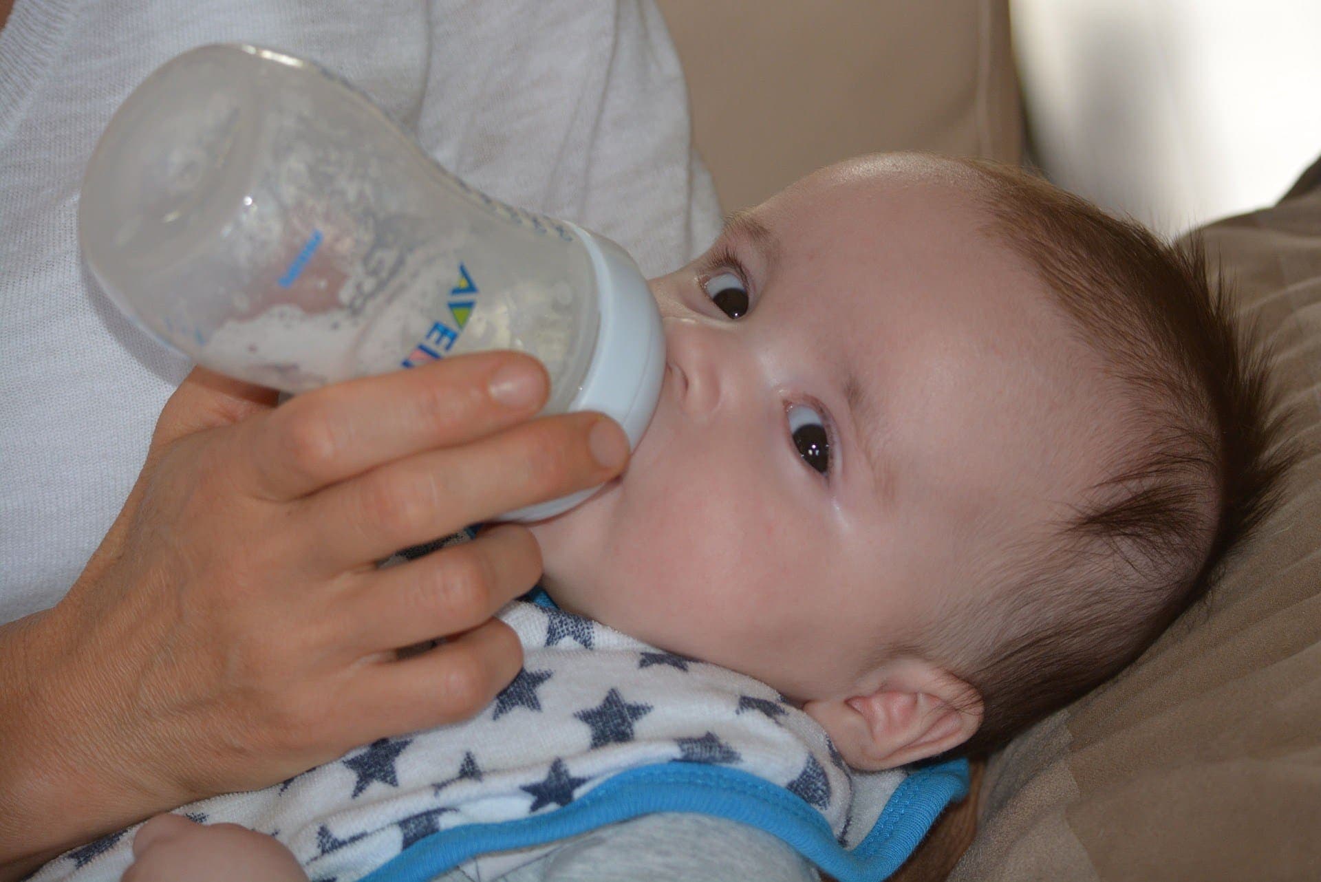 Your baby refuses to switch to a bottle? This one is for you!