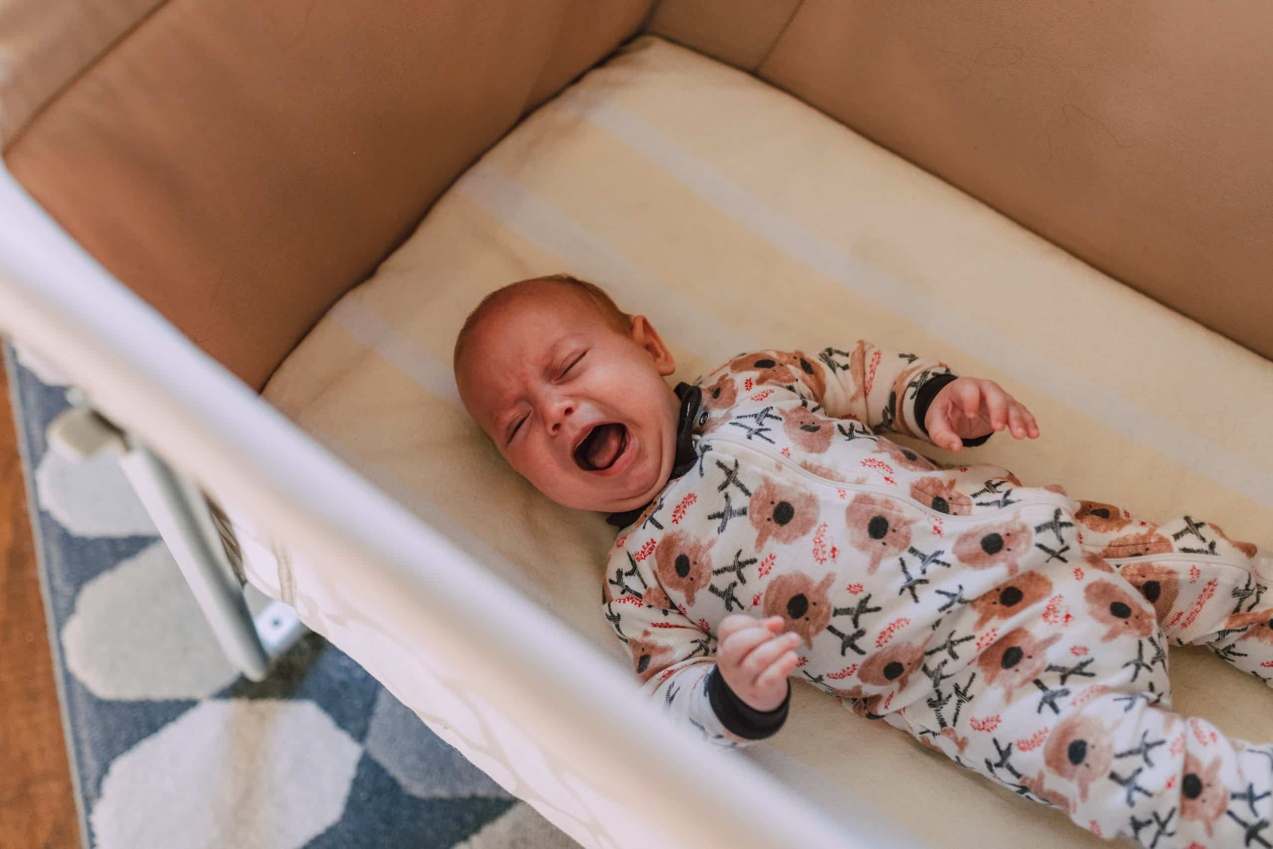 Why do toddler constantly whining? Crying and whining is communication – do you understand your baby?