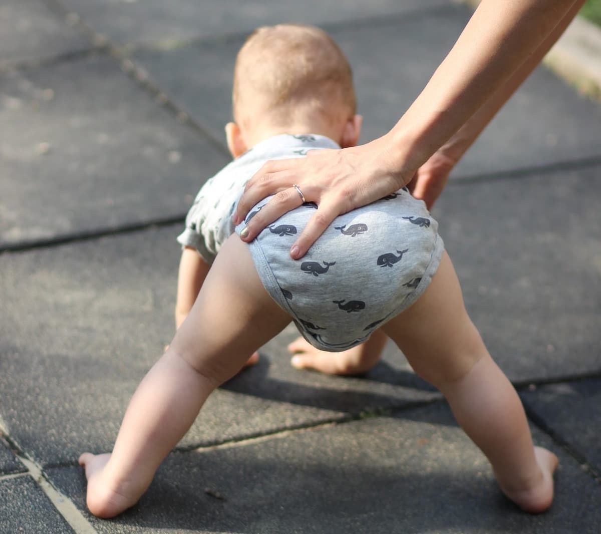 When Do Babies Start Walking For The First Time